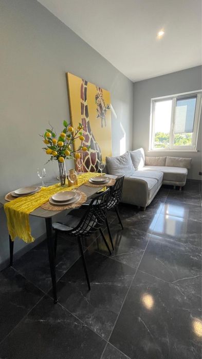 Апарт-готель  ,світло 24/7 ,генератор  ,власна парковка