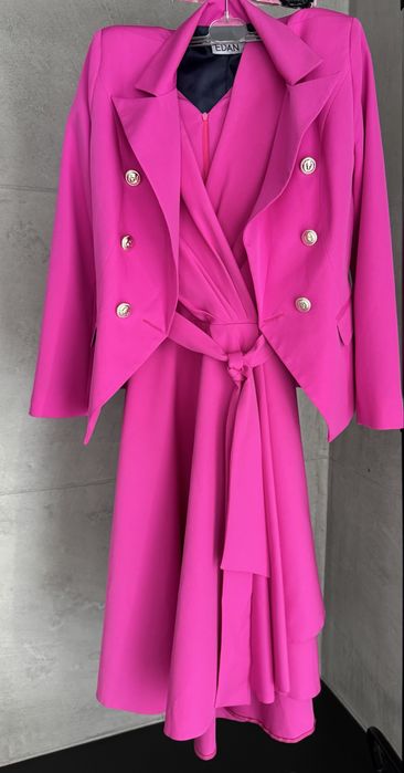 Elegancki komplet sukienka i marynarka