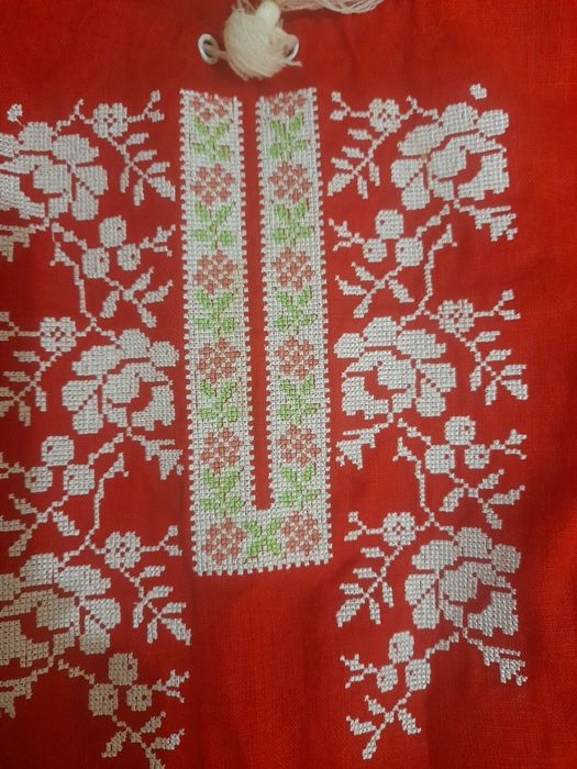 Вишите плаття для дівчинки