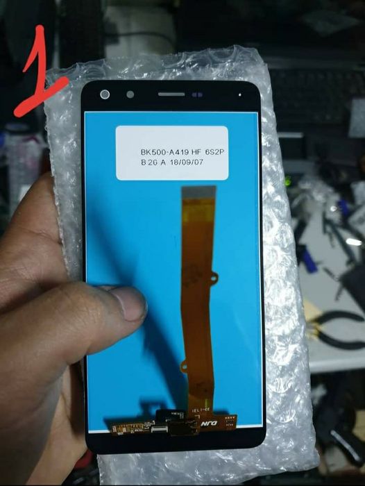 Vendo ecrãs telemóveis novos