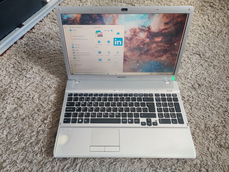 Portátil Sony Vaio VPCF12M1E