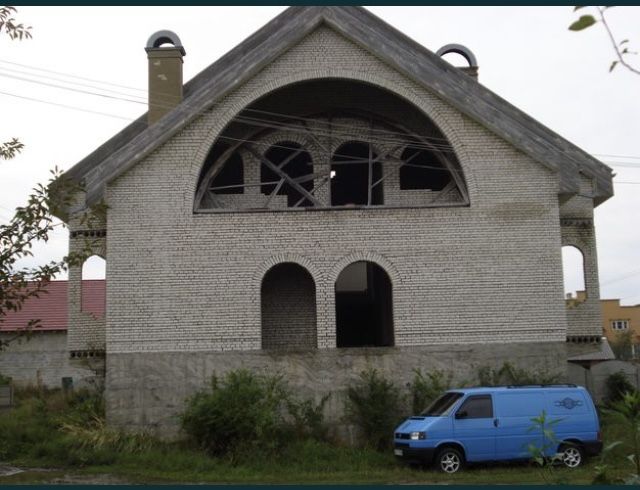 Продам недобудований будинок