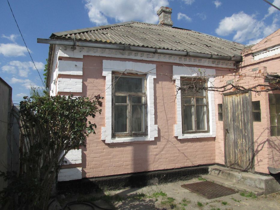 Продам газифікований будинок по вул. Садовій (р-н Бам - Дитяча лікарня)