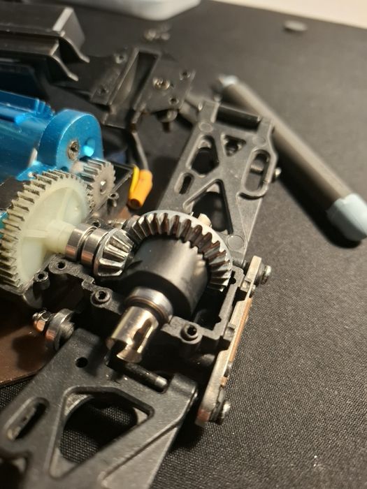 Wltoys 144010 upgrade, 4xbateria