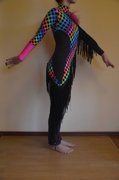 Wyjątkowo efektowny  kostium do tańca disco dance z frędzlami  158-164