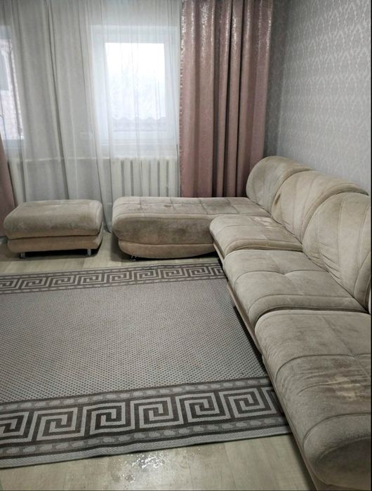 Здається подобово будиночок (не для св'яткувань). Тільки проживання.