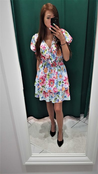 Sukienka w kwiatuszki