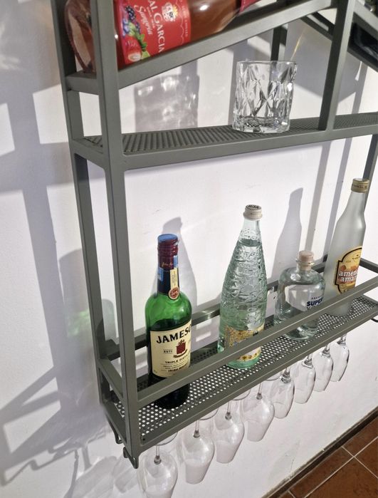 Garrafeira design industrial