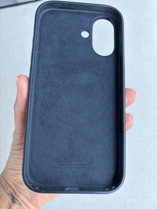 Capa em silicone com MagSafe para iPhone 17 | preto
