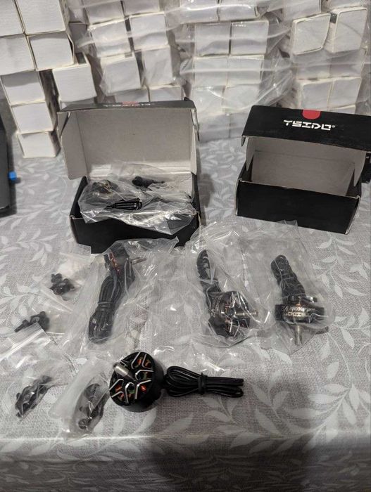 Двигуни для ФПВ 2807-1300KV\2207-1500,1900KV. Emax Eco2, Ysido, Hobby