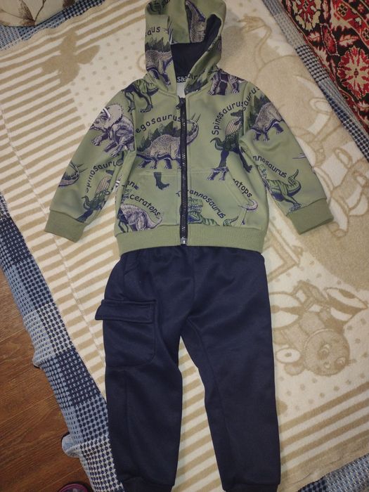 Продам костюм для хлопчика