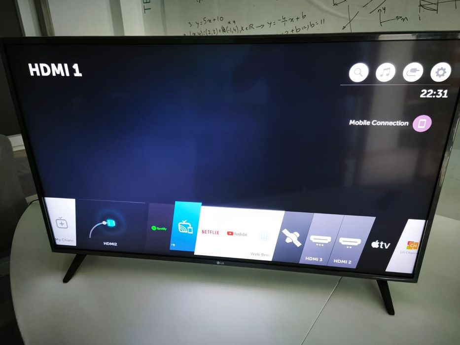 TV LG 4K 43” como nova — ainda com plásticos! Entrega em mãos