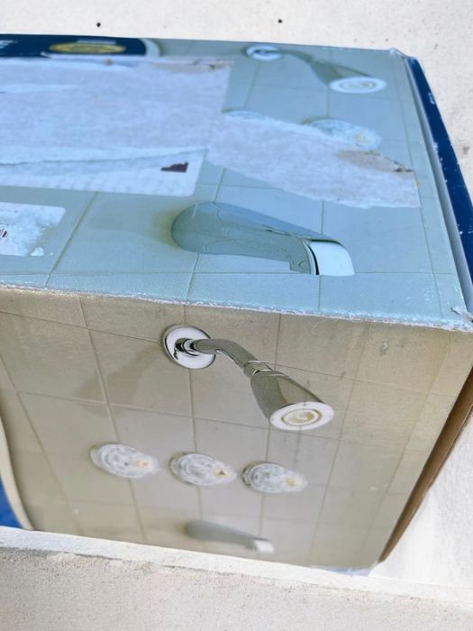 Новые комплекты раковина умывальник кран смеситель