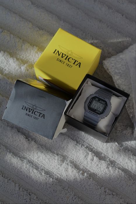Продам INVICTA ACTIVA годинник (gshock)