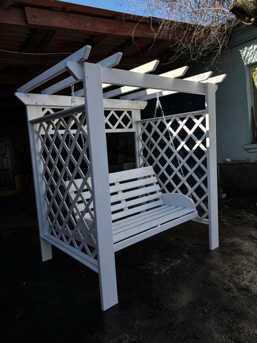 Качеля, гойдалка, пергола