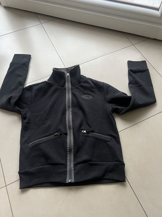Bluza zapinana z kieszeniami