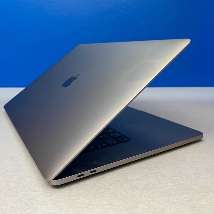 Apple MacBook Pro 16" - A2141 (i7/16GB/512GB SSD/Radeon Pro 5300M 4GB)