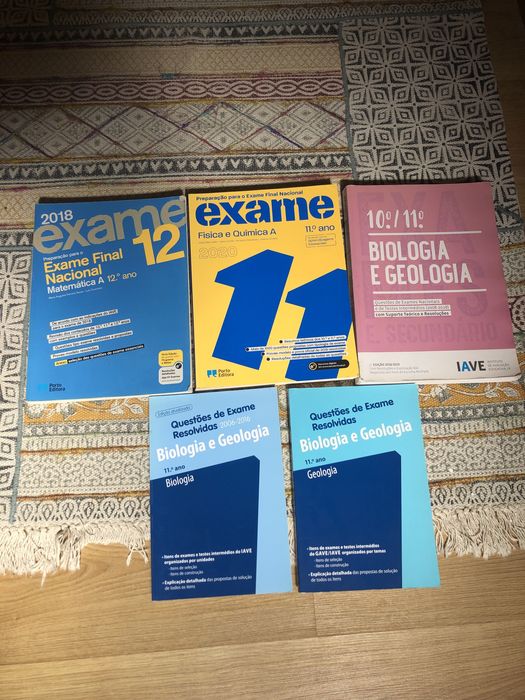 Manuais de Preparaçao para exame (Fisico-Quimica;Matematica;Biologia)