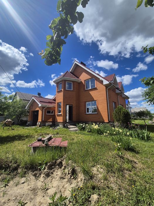 Продам чудовий будинок