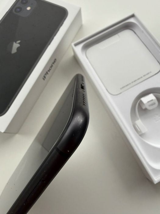 Apple iPhone 11 128 GB - Czarny - Stan Bardzo Dobry