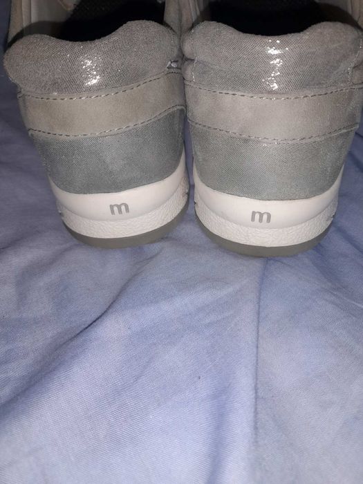 Жіночі  туфлі  великого  розміру