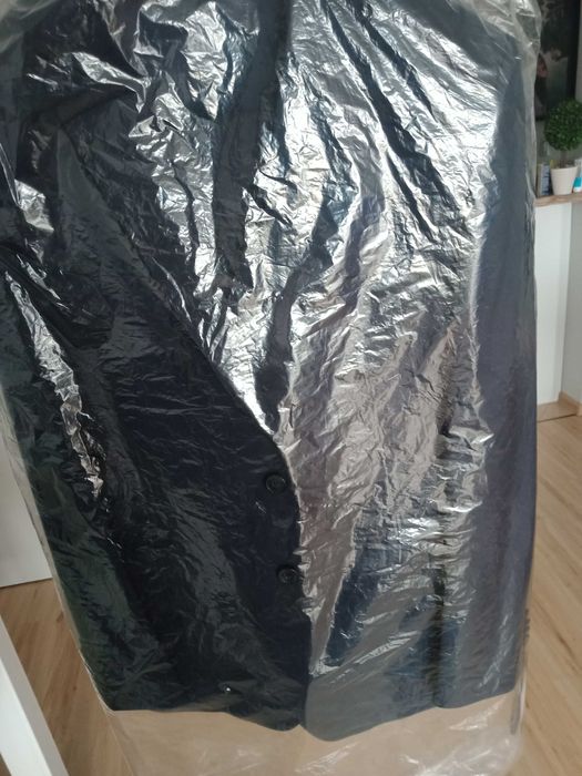 Nowy garnitur Roland 176/96