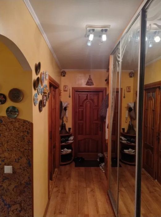 Продаж 3кім квартири, 65 кв.м, вул. Коновальця