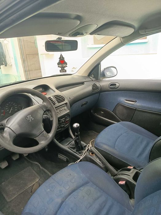 Troco por carro de cinco lugares Peugeot 206 1.6hdi