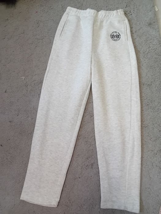 #sinsay spodnie dresowe szare M