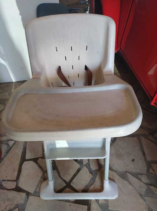 cadeira de criança,  com 3 posições, baixo,médio,alto