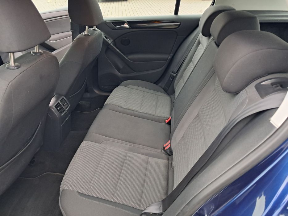 Легковий автомобіль