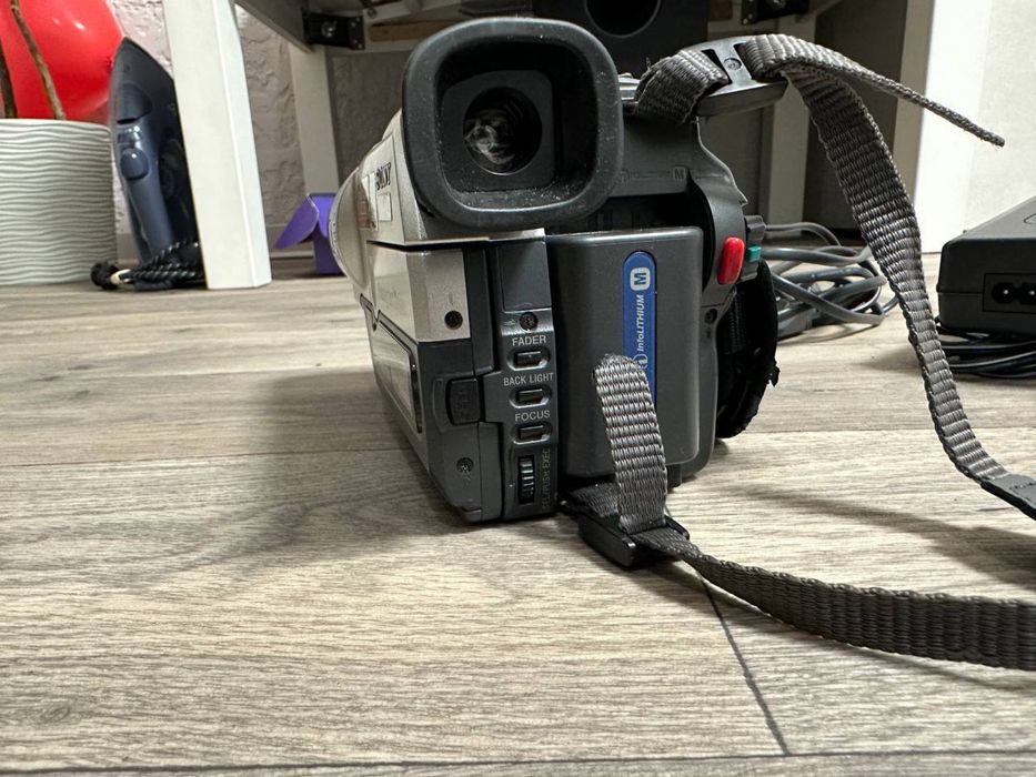 Sony CCD TRV 208E