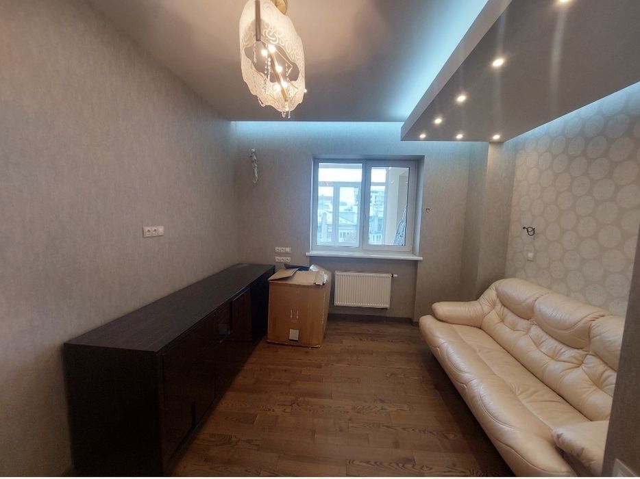 3-к(3 спальни),новострой,ГАЗ,м.Ярослава Мудрого 2 мин