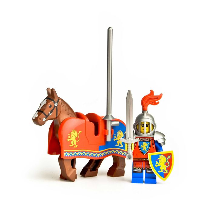 LEGO Castle Rycerz Turniejowy Herbu Lwa nr 2