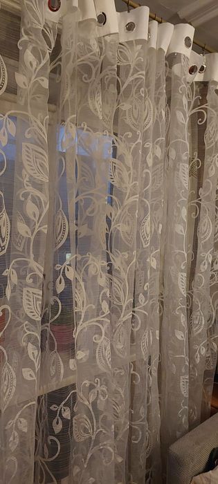 Продам комплект тюль разной расцветки и размера.