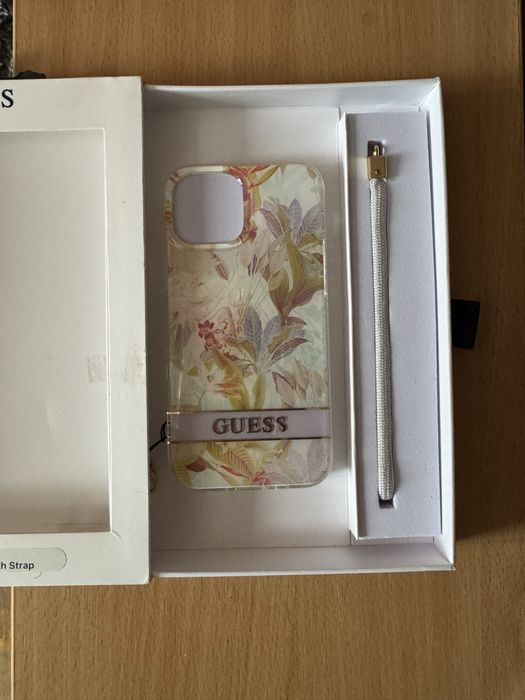чехол Guess для iPhone 13 min. Новый!