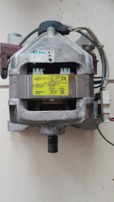 Двигатель на стиральную машинку