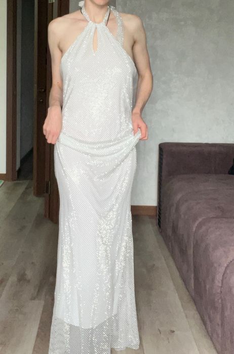 Вишукана сукня зі стразами