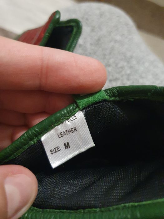 Тонкі шкіряні теплі нові жіночі печатки, є примірка