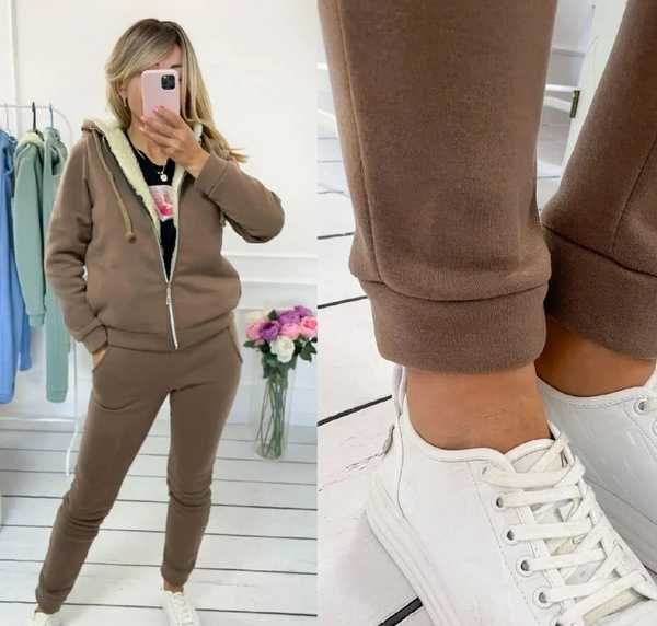 Жіночий теплий спортивний костюм з овчиноюй 56-58