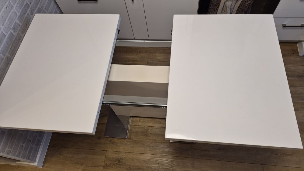 Biały stół na wysoki połysk Irys 2