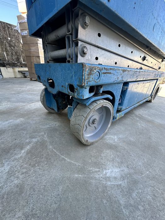 Plataforma elevatória Genie 2032