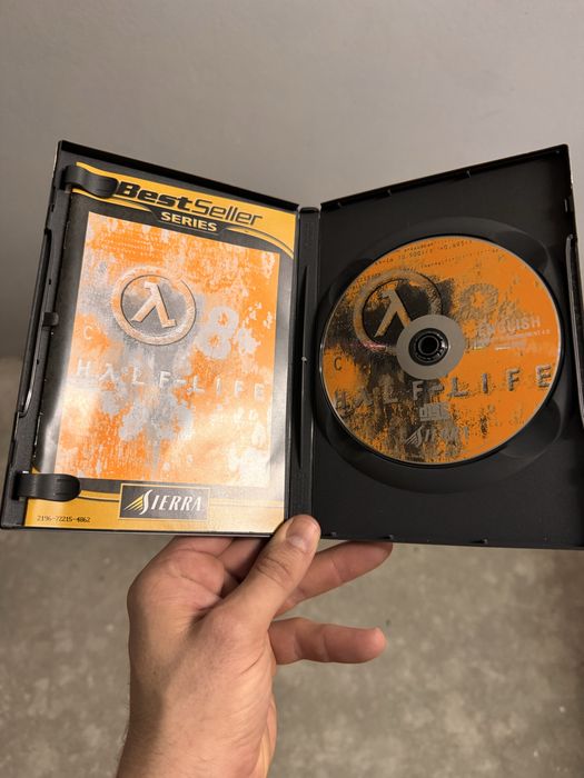 Half-Life PC CD-ROM – BestSeller Series (Sierra/Valve) – Clássico de 1998