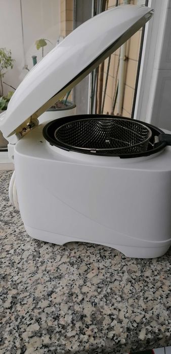 Fritadeira eléctrica marca Electronia