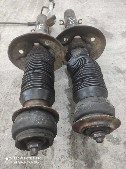 Амортизаторы передние оригинал бу VW 1J0413031BC