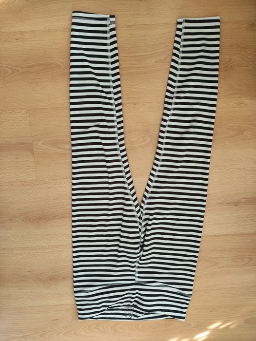 Legginsy w paski  Reebok