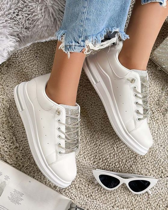 Sneakersy trampki z srebrnymi cyrkoniami język cyrkonie na platformie