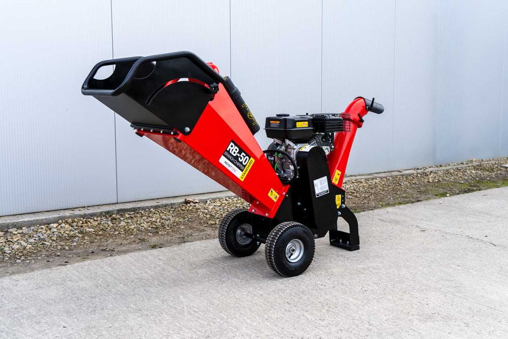 Rębak spalinowy 7KM == REMET RB-50 == rozdrabniacz od gałezi == NOWY