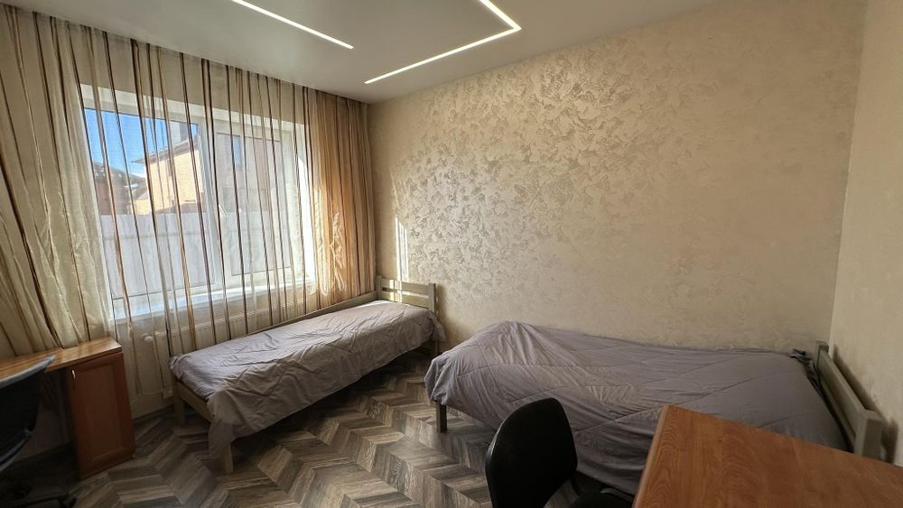 Здається чудовий 3 кімнатний Будинок на Весняному.