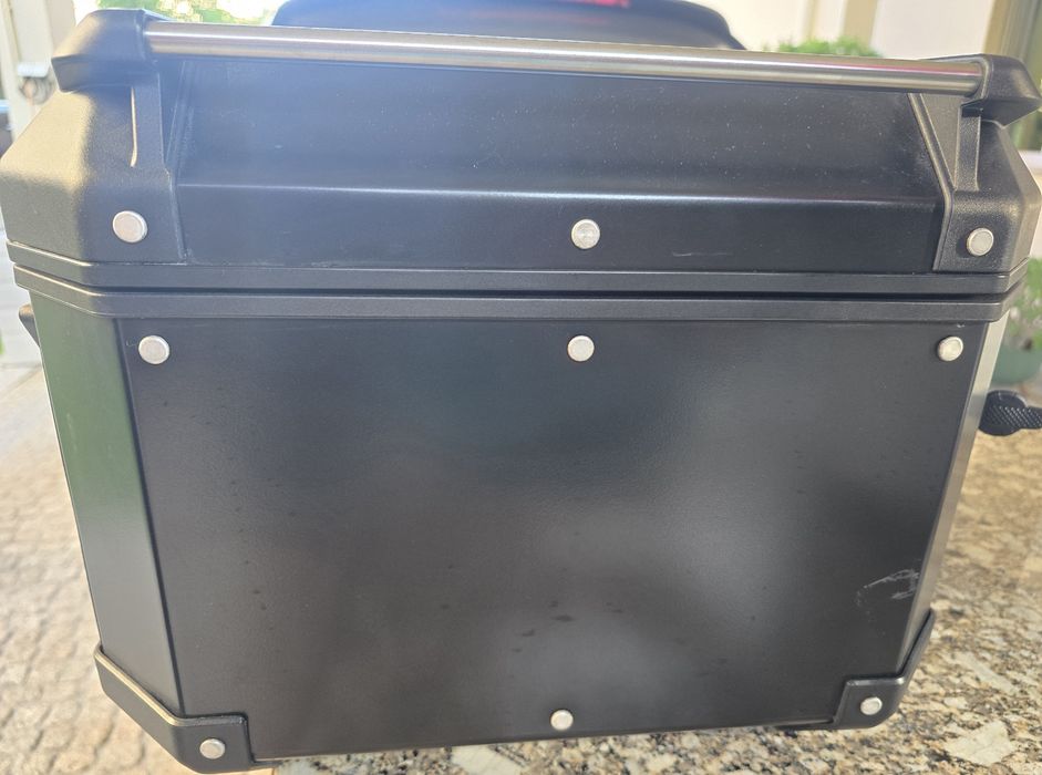 Givi Trekker Outback 42L Black Line + encosto incluído
